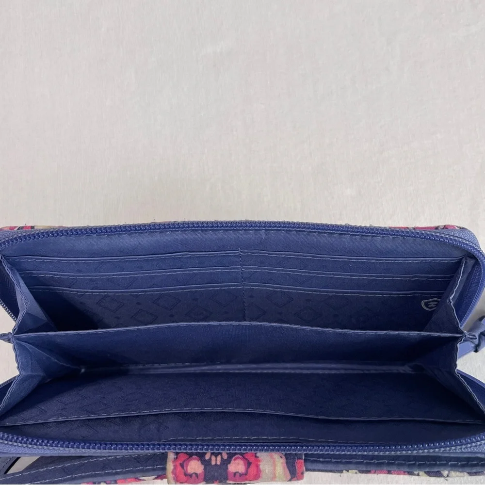 Vera Bradley Turn Lock RFID Full Size Wallet  Magenta Medallion print